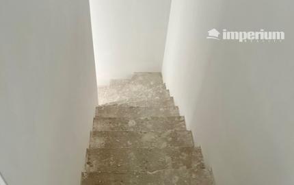 Rovinka -predaj 4 izbový byt so záhradkou.