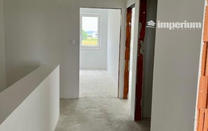 Rovinka -predaj 4 izbový byt so záhradkou.