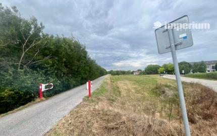 Rovinka -predaj 4 izbový byt so záhradkou.