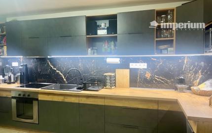 Na predaj  rekreačná chata s trvalým užívaním v lukratívnej časti Šamorína.