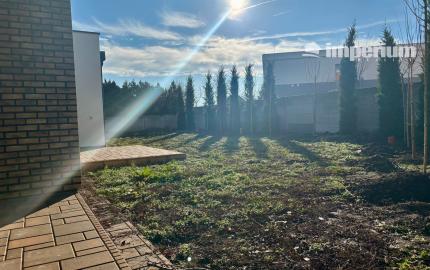 Alžbetin Dvor – Váš nový domov je tesne pred dokončením. Predaj 4 izb. rodinného domu v centre Miloslavova.