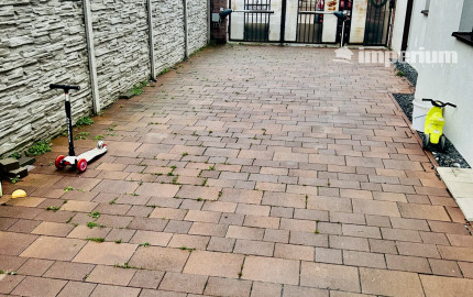 Veľké Dvorníky - predaj 3 izb. bytu so záhradkou a dvoma parkovacími miestami.