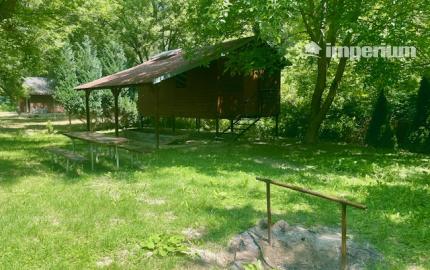 BODÍKY - na predaj pozemok s rekreačnou chatou priamo na brehu Dunaja v Bodíkoch.