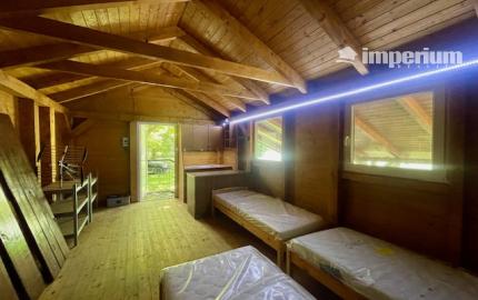 BODÍKY - na predaj pozemok s rekreačnou chatou priamo na brehu Dunaja v Bodíkoch.