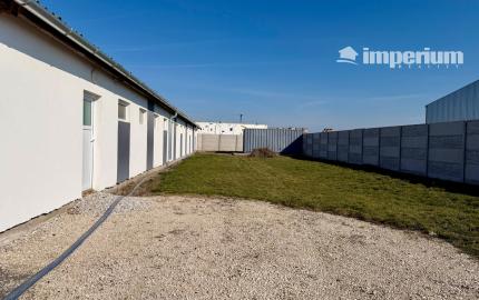 Prenájom skladových / výrobných priestorov 2km od Dunajskej Stredy, Kostolné Kračany - Šipošovské Kračany. Warehouse and production hall for a rent.