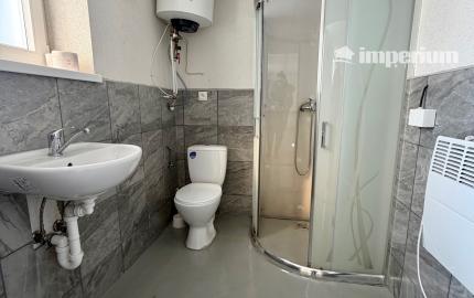 Prenájom skladových / výrobných priestorov 2km od Dunajskej Stredy, Kostolné Kračany - Šipošovské Kračany. Warehouse and production hall for a rent.