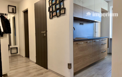 Gabčíkovo - predaj 3 izb. bytu + pozemok a garáž v uzamknutom dvore v centre mesta.