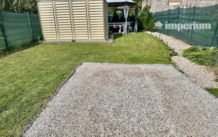 Gabčíkovo - predaj 3 izb. bytu + pozemok a garáž v uzamknutom dvore v centre mesta.