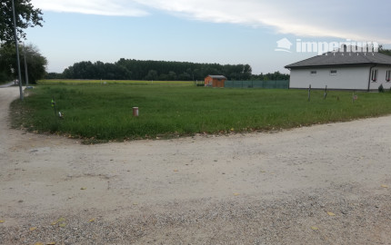 Predaj stavebné pozemky 769 m2 a 720 m2 v obci DUNASZIGET, Maďarsko - CENA : 61 eur / m2