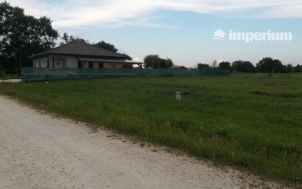Predaj stavebné pozemky 769 m2 a 720 m2 v obci DUNASZIGET, Maďarsko - CENA : 61 eur / m2