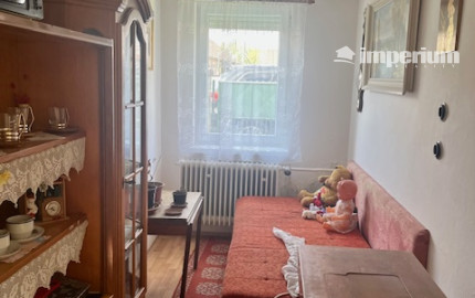Na predaj 4izb. starší rodinný dom na 8 árovom pozemku v obci Lehnice -Sása.