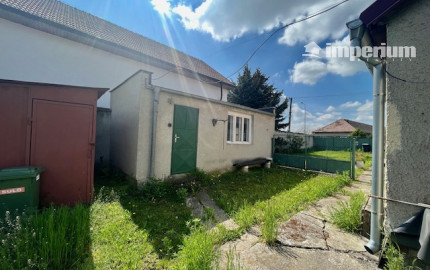 Na predaj 4izb. starší rodinný dom na 8 árovom pozemku v obci Lehnice -Sása.