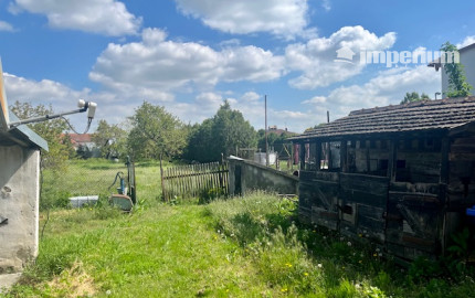 Na predaj 4izb. starší rodinný dom na 8 árovom pozemku v obci Lehnice -Sása.