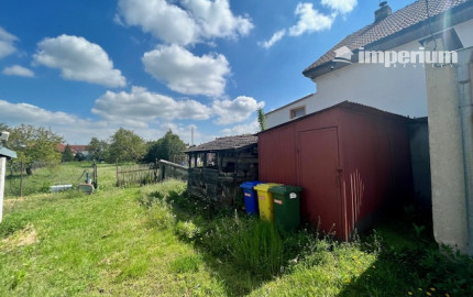 Na predaj 4izb. starší rodinný dom na 8 árovom pozemku v obci Lehnice -Sása.