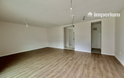 Priestranný moderný dom s vlastnou záhradou, terasou súčasť  trojdomu v obci Miloslavov časť Alžbetin Dvor.