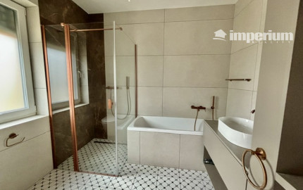 Moderný dom s vlastnou záhradou, terasou súčasť trojdomu v obci Miloslavov časť Alžbetin Dvor.