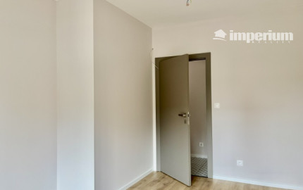 Moderný dom s vlastnou záhradou, terasou súčasť trojdomu v obci Miloslavov časť Alžbetin Dvor.