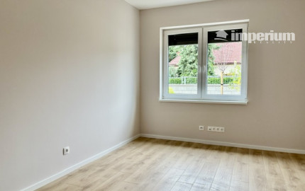 Moderný dom s vlastnou záhradou, terasou súčasť trojdomu v obci Miloslavov časť Alžbetin Dvor.