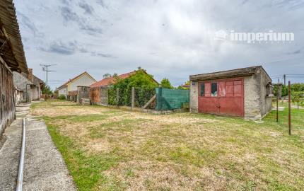 Rodinný dom na predaj v obci Báč – pozemok 919 m²