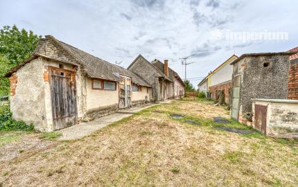 Rodinný dom na predaj v obci Báč – pozemok 919 m²