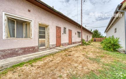Rodinný dom na predaj v obci Báč – pozemok 919 m²