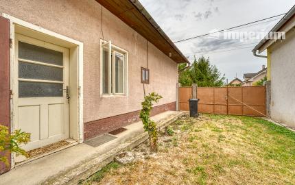 Rodinný dom na predaj v obci Báč – pozemok 919 m²