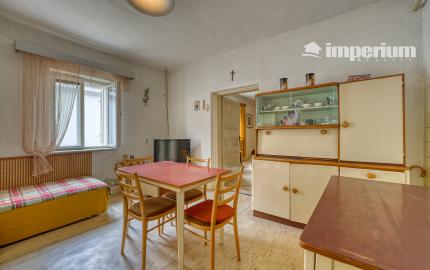Rodinný dom na predaj v obci Báč – pozemok 919 m²