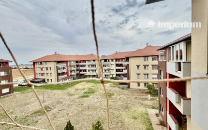Na predaj 3 izbový byt s 2-ma balkónmi ,1parkovacie miesto v obci Rajka.
