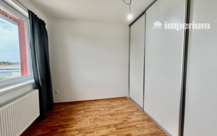 Na predaj 3 izbový byt s 2-ma balkónmi ,1parkovacie miesto v obci Rajka.