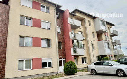 Na predaj 3 izbový byt s 2-ma balkónmi ,1parkovacie miesto v obci Rajka.