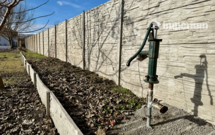 Moderný rodinný dom s veľkým pozemkom, bazénom a 5 izbami v Gabčíkove