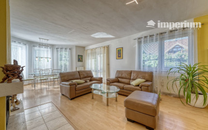 PRIESTRANNÝ RODINNÝ DOM V HAMULIAKOVE na pozemku 625 m2