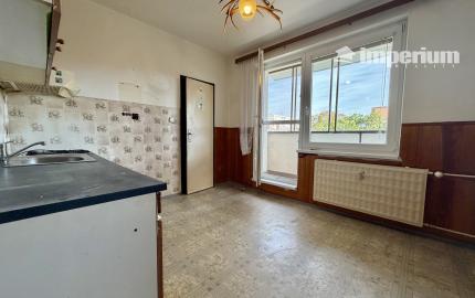 VEĽKOMETRÁŽNY 2-IZBOVÝ BYT V ÚPLNOM CENTRE ŠAMORÍNA | 65,58 m² | ZASKLENÝ BALKÓN