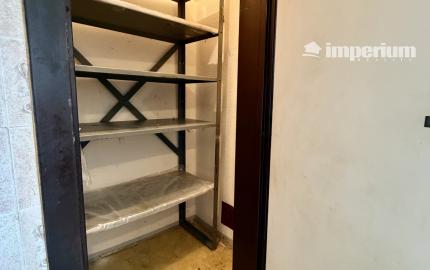 VEĽKOMETRÁŽNY 2-IZBOVÝ BYT V ÚPLNOM CENTRE ŠAMORÍNA | 65,58 m² | ZASKLENÝ BALKÓN