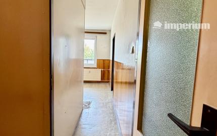 VEĽKOMETRÁŽNY 2-IZBOVÝ BYT V ÚPLNOM CENTRE ŠAMORÍNA | 65,58 m² | ZASKLENÝ BALKÓN