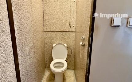 VEĽKOMETRÁŽNY 2-IZBOVÝ BYT V ÚPLNOM CENTRE ŠAMORÍNA | 65,58 m² | ZASKLENÝ BALKÓN