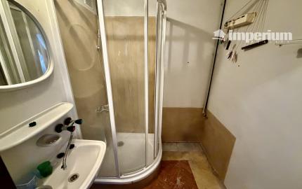 VEĽKOMETRÁŽNY 2-IZBOVÝ BYT V ÚPLNOM CENTRE ŠAMORÍNA | 65,58 m² | ZASKLENÝ BALKÓN