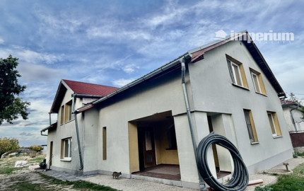 Komfortné bývanie v dvojgeneračnom 7 izbovom rod. dome v obci Vieska.