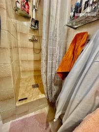 LEHNICE - Veľký Lég, na predaj veľký 3. izb. byt aj s garážou