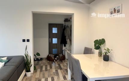 Na predaj pekný veľkometrážny 3 izbový byt s garážou na ul. Nová Ves.