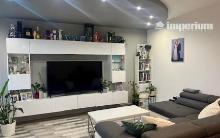 Na predaj pekný veľkometrážny 3 izbový byt s garážou na ul. Nová Ves.