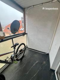 Na predaj pekný veľkometrážny 3 izbový byt s garážou na ul. Nová Ves.