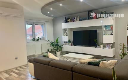 Na predaj pekný veľkometrážny 3 izbový byt s garážou na ul. Nová Ves.