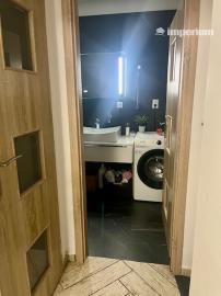 Na predaj pekný veľkometrážny 3 izbový byt s garážou na ul. Nová Ves.