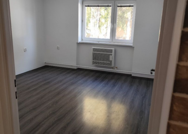 Na predaj 4  - izbový rodinný dom s veľkou záhradou v obci Veľké Kosihy