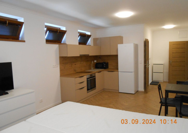 Prenájom zariadeného 1-izbového apartmánu v rodinnom dome mesta Šamorín