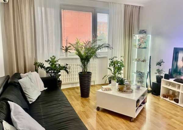 Predaj 3-izbový slnečný byt  blízko centra na ulici Nám.Priateľstva v Dunajskej Strede.