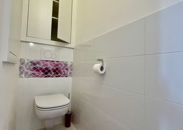 Na predaj pôvodne 3.izb. byt, kompletná rekonštrukcia, Bratislava - Petržalka, Jasovská ulica.