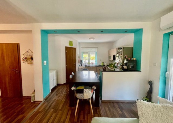 Predaj 5 izbový rodinný dom v obci Rohovce, neďaleko R7, len 8km od Šamorína