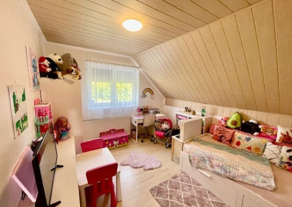 Predaj 5 izbový rodinný dom v obci Rohovce, neďaleko R7, len 8km od Šamorína